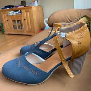 Close toe heels size 40 (10)